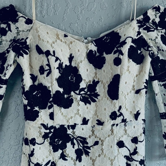 NEW Adelyn Rae Floral Lace Crochet Bell Sleeve Sheath Dress Size Medium - Picture 9 of 15